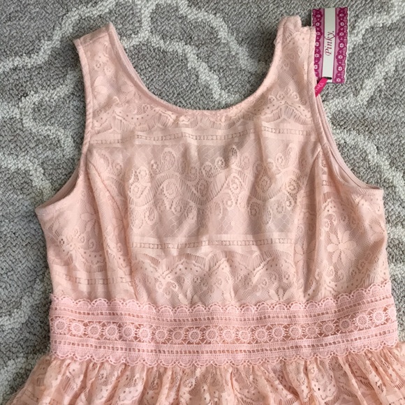 Pink blush Lace Dress - Picture 2 of 5